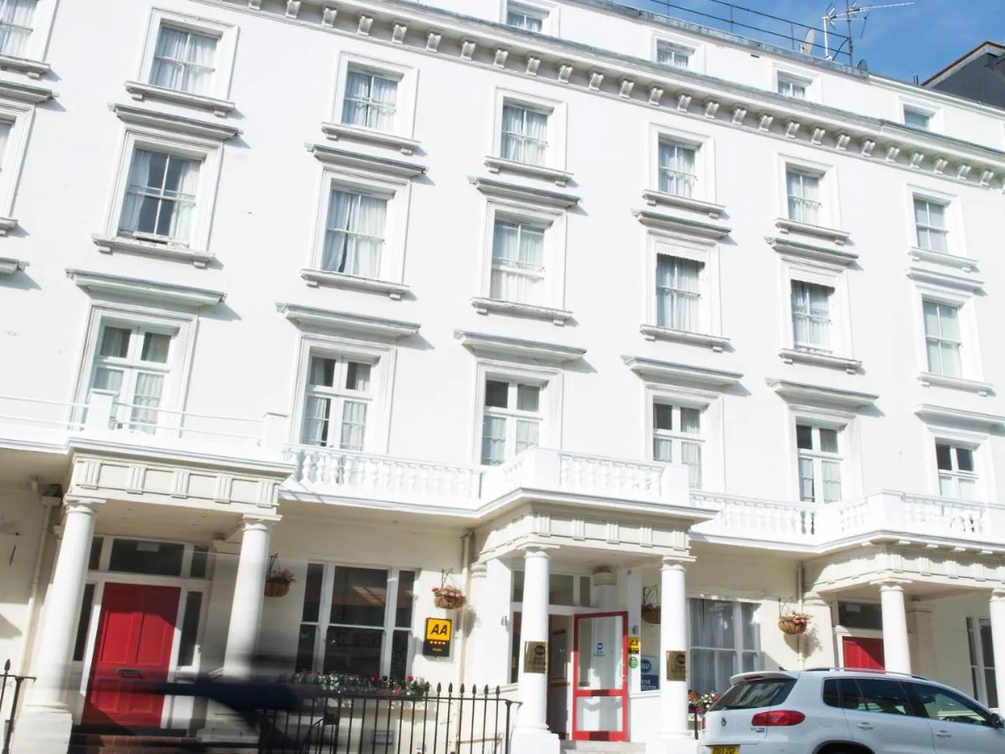 Where to Stay in Pimlico: 12 Best Central Hotels