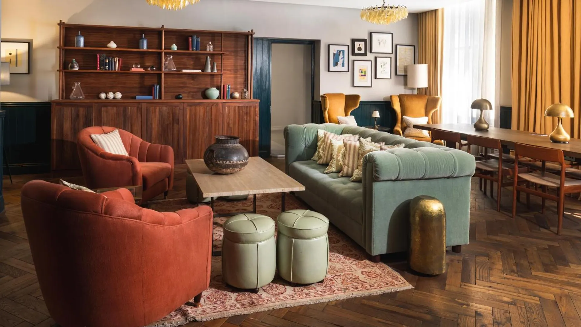 9 Smart 4-Star Hotels Near Hyde Park Worth Booking