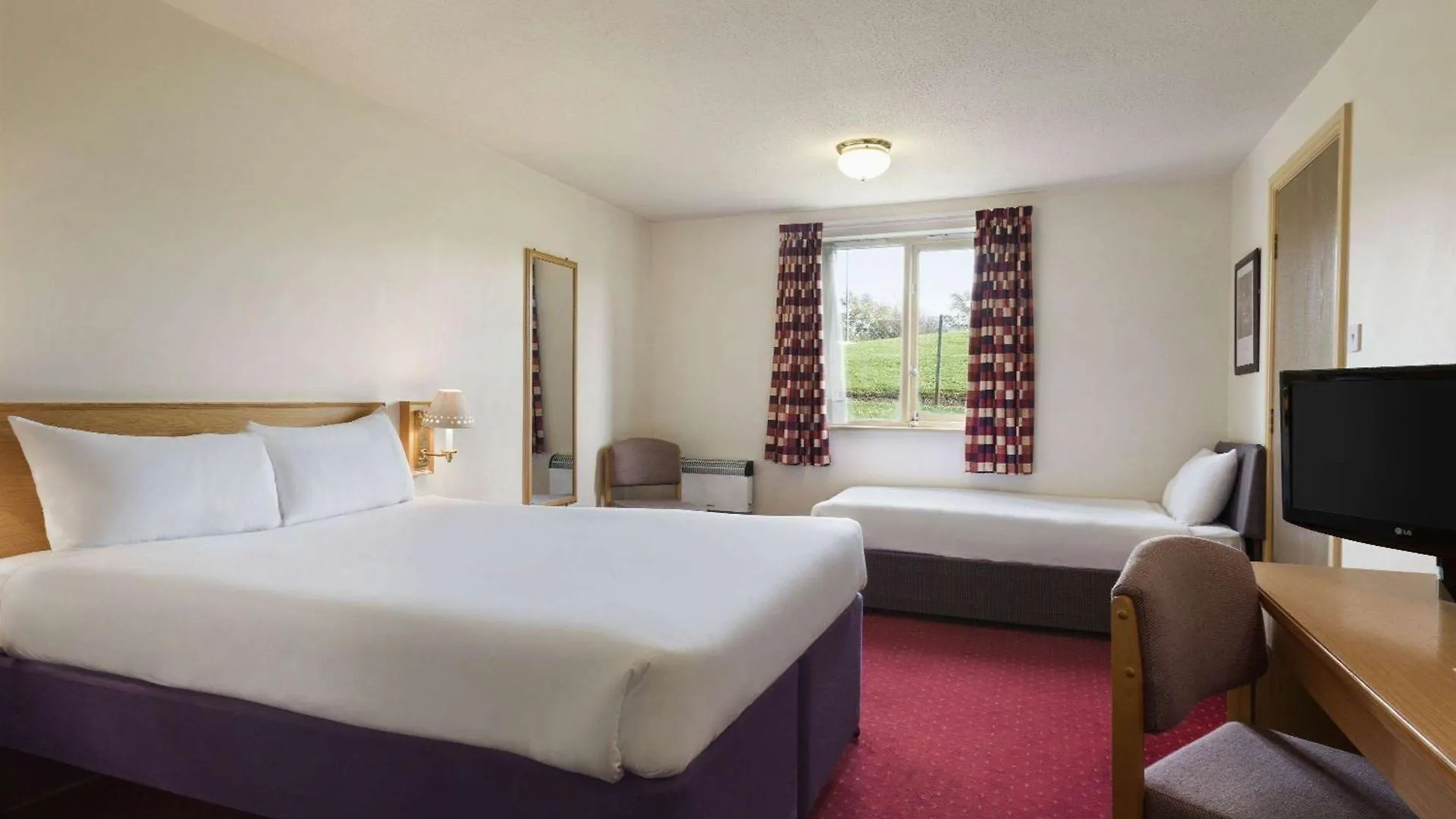 Where to Stay Near Tudor House Museum: 4 Solid 3-Star Hotels