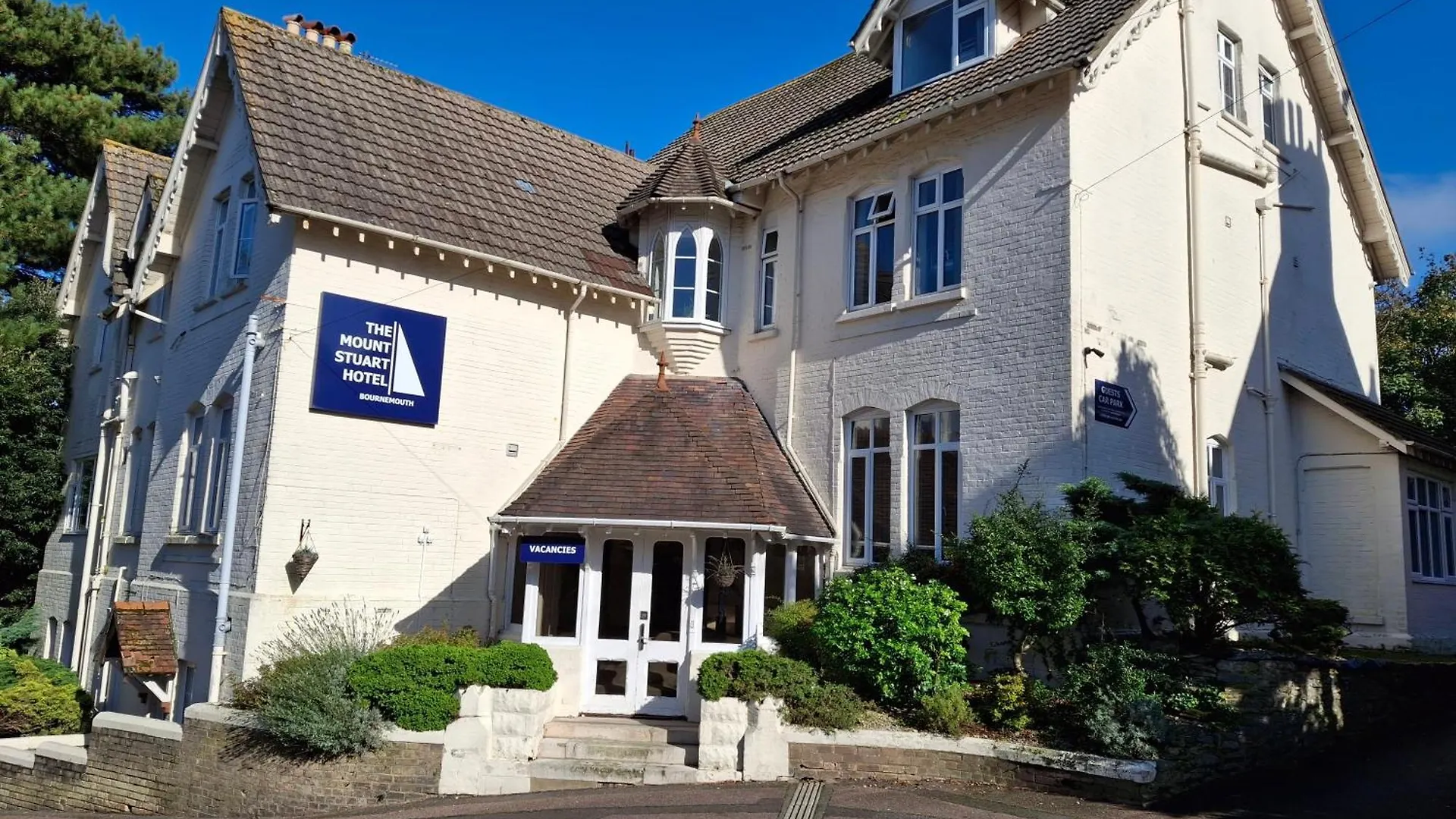 4 Smart Airport Hotels in New Forest Worth Booking