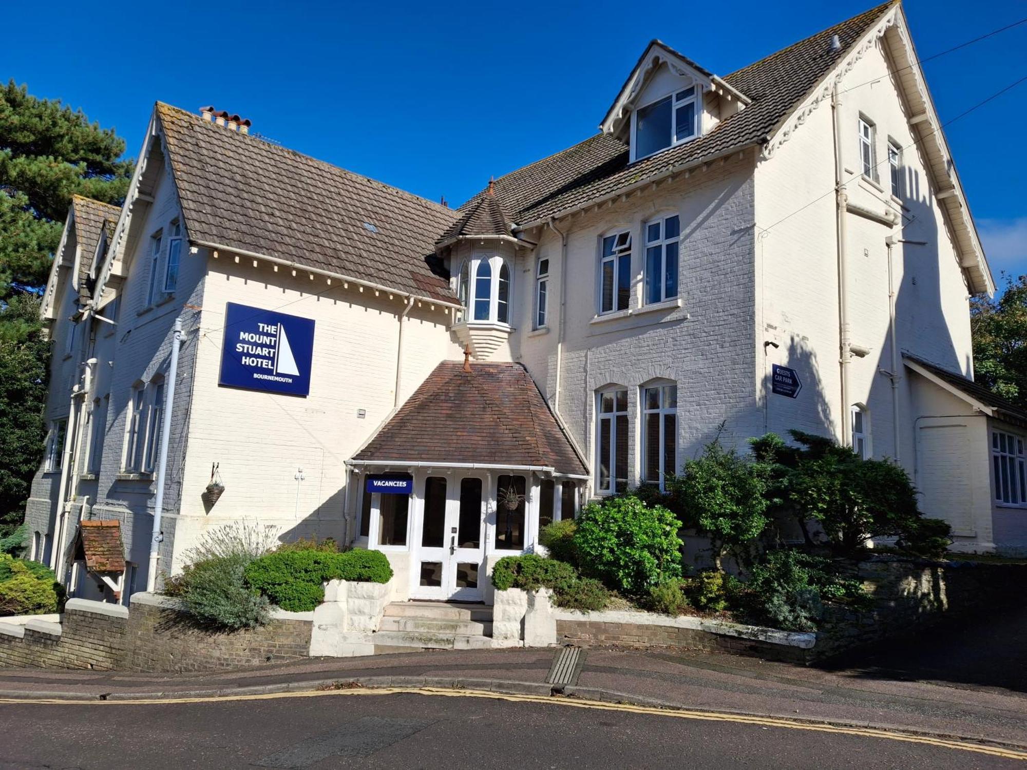 4 Smart Airport Hotels in New Forest Worth Booking